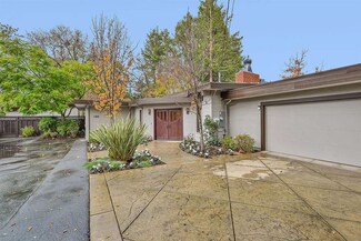 2168 Clayton Dr, Menlo Park, CA 94025