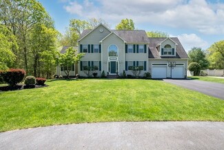 49 Forest Edge Rd, South Easton, MA 02375