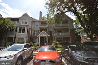 3912 Penderview Dr Unit 525, Fairfax, VA 22033