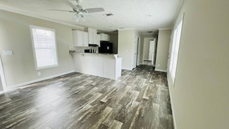 5301 NE 27th Ave Unit PE-15, Gainesville, FL 32609