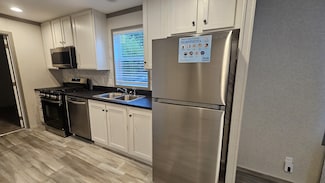 855 W Jefferson St Unit 174, Grand Ledge, MI 48837