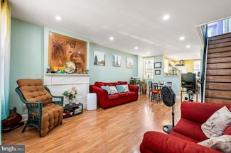 3048 Arbor St, Philadelphia, PA 19134