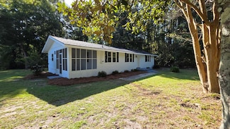 112 Perry House Rd, Fitzgerald, GA 31750