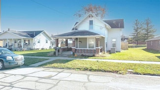 527 W South St, Winchester, IN 47394