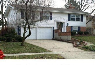 1533 Fairfield Ln, Hoffman Estates, IL 60169