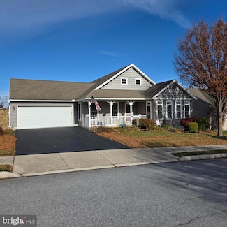 854 Cambridge Dr Unit 7, Manheim, PA 17545