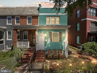 1264 Penn St NE, Washington, DC 20002