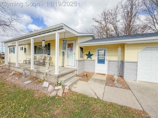 7017 E Coldwater Rd, Davison, MI 48423