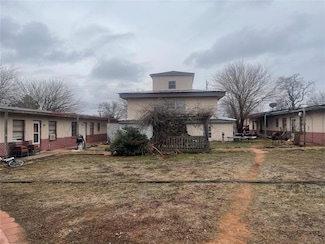 210 E Arapaho Ave, Weatherford, OK 73096