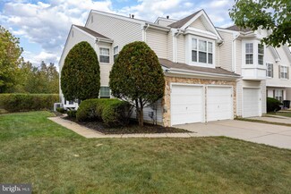 26 Buckingham Way, Mount Laurel, NJ 08054