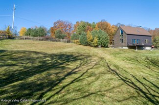 35 Old Inn Rd, Cragsmoor, NY 12420