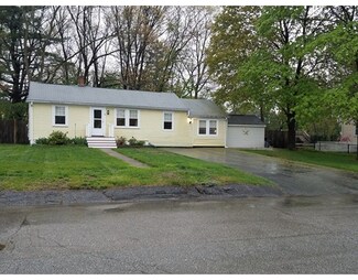 8 Maple Ave, Chelmsford, MA 01824