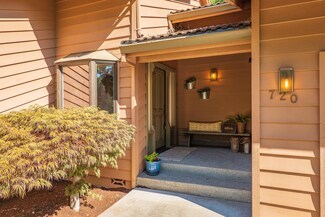 720 Solitude Ln, Grants Pass, OR 97527