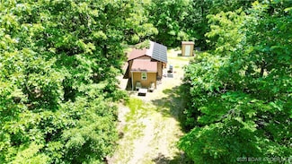 10927 Mccasland Rd, Versailles, MO 65084