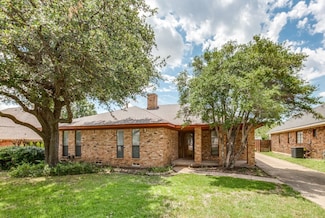 17234 Marianne Cir, Dallas, TX 75252