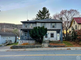 22 Anthony St, Hillsdale, NY 12529