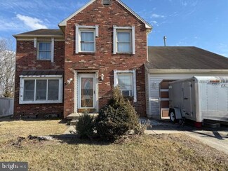 27 Chapel Cir, Sicklerville, NJ 08081
