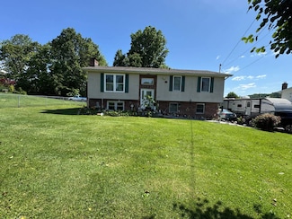 165 April Ln, Bristol, VA 24201