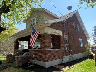 31 Dewey St, Roseto, PA 18013