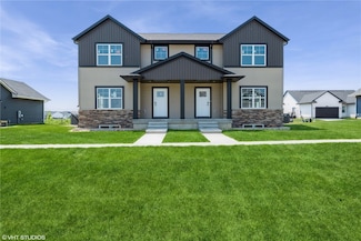 2390 Bluegrass St, Marion, IA 52302