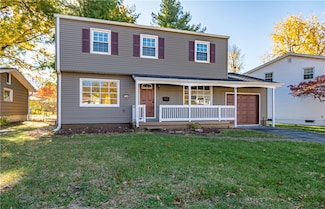 3160 N Holly Dr, Decatur, IL 62526