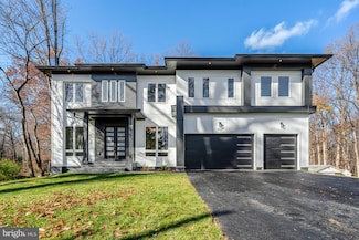 4824 Village Dr, Fairfax, VA 22030