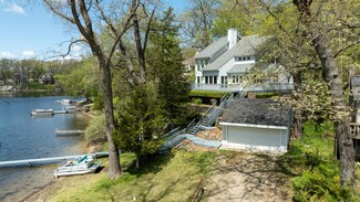 190 Island Lake Rd, Chelsea, MI 48118