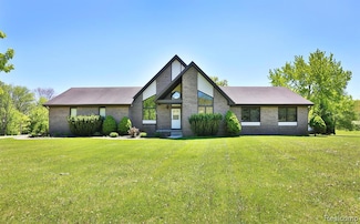 53201 Maranatha Ln, Wixom, MI 48393