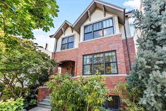 2737 N Marshfield Ave, Chicago, IL 60614