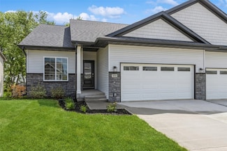 1010 Switchgrass Ln, Ely, IA 52227