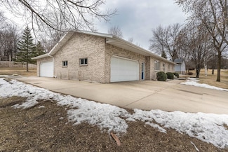 1310 Brenvei Dr, Fergus Falls, MN 56537