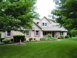 6852 W Western Ct, New Palestine, IN 46163