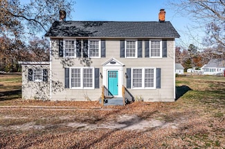 4230 Irvington Rd, Irvington, VA 22480