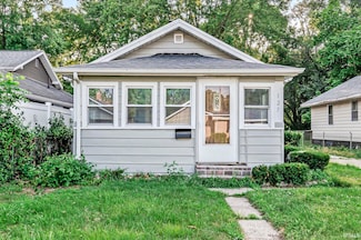 127 Lawndale Ave, Mishawaka, IN 46544