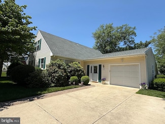 419 Saratoga Dr, Cherry Hill, NJ 08002