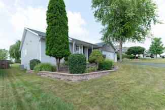 7172 Wimbledon Rd, Machesney Park, IL 61115
