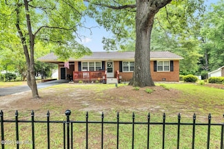 1535 Memory Ln, Kinston, NC 28504