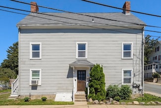 1 Dennis St, Peabody, MA 01960