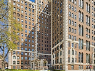 5555 S Everett Ave Unit B3-4, Chicago, IL 60637