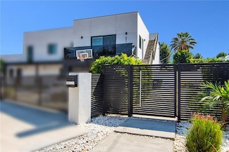 4831 Saloma Ave, Los Angeles, CA 91403