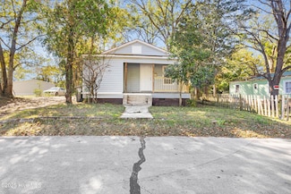 1707 Asheville St, New Bern, NC 28560