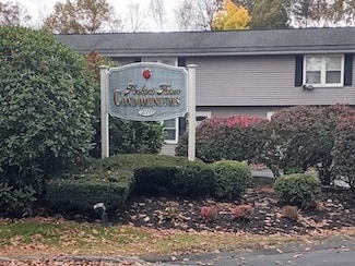 270 Sunderland Rd Unit 37, Worcester, MA 01604