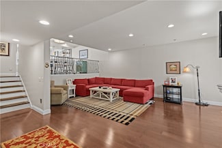 22255 1/4 Erwin St, Woodland Hills, CA 91367
