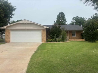 106 Belle Cir, Elgin, OK 73538