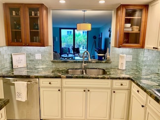 145 N Ocean Ave Unit 304, Palm Beach Shores, FL 33404