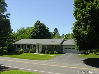 126 Orvilton Dr, Syracuse, NY 13214