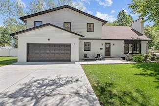 2302 Shannon Dr, Valparaiso, IN 46383