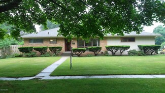 3621 Middlebury Dr, Kalamazoo, MI 49006