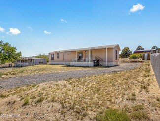 18420 Frontier Rd, Peeples Valley, AZ 86332