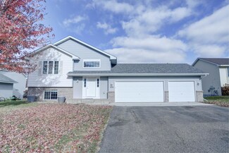 1231 Meadow Pkwy, Mayer, MN 55360
